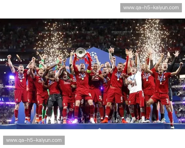 银河战舰对垒巴黎巨舰：欧冠之巅的宿命缠斗与权杖移交